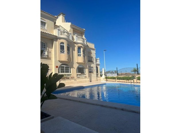 Resale - Apartment / Flat * - Torrevieja *