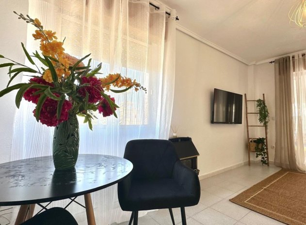 Herverkoop - Appartement - Torrevieja - La Siesta