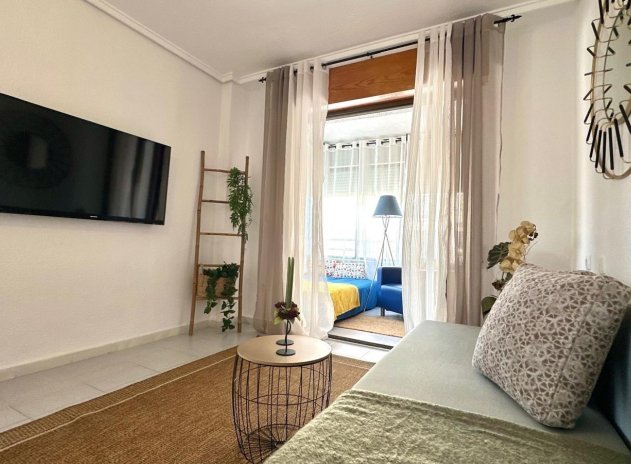 Herverkoop - Appartement - Torrevieja - La Siesta