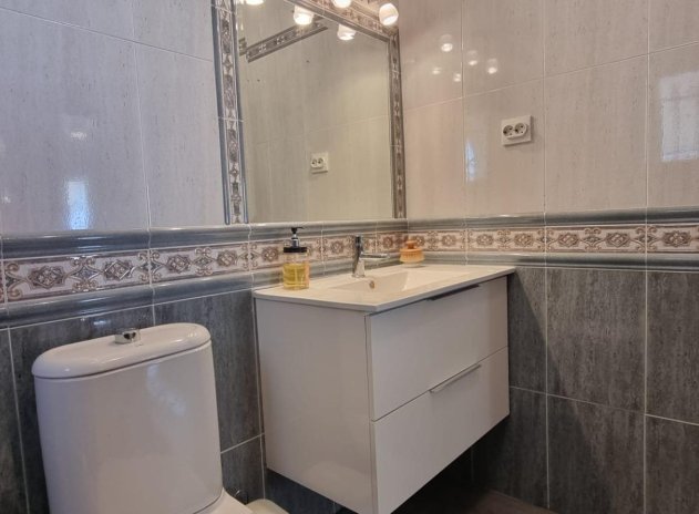 Revente - Maison mitoyenne - Torrevieja