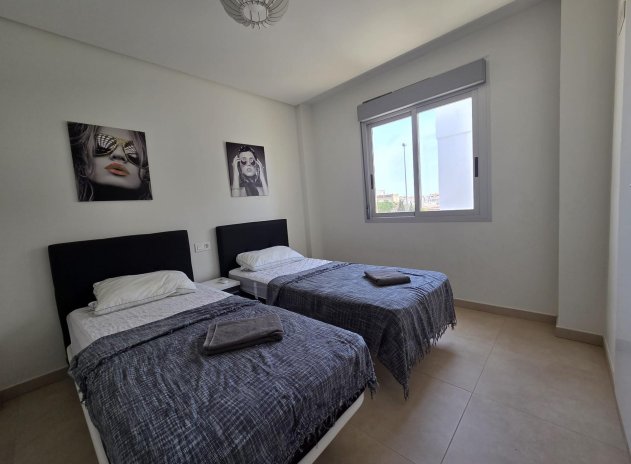 Herverkoop - Rijwoning - Orihuela Costa - Montezenia