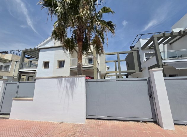 Herverkoop - Rijwoning - Orihuela Costa - Montezenia