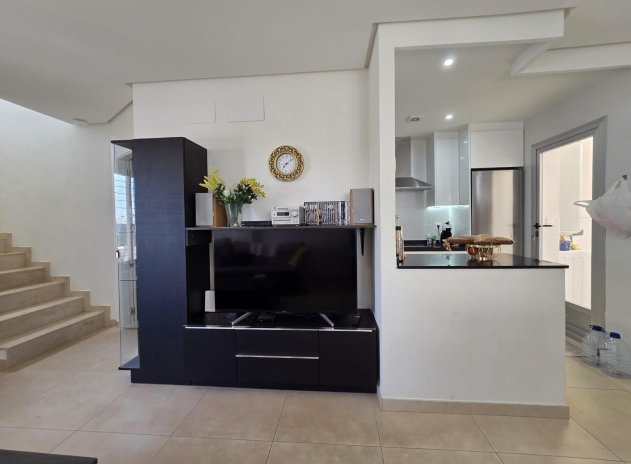 Herverkoop - Rijwoning - Orihuela Costa - Montezenia