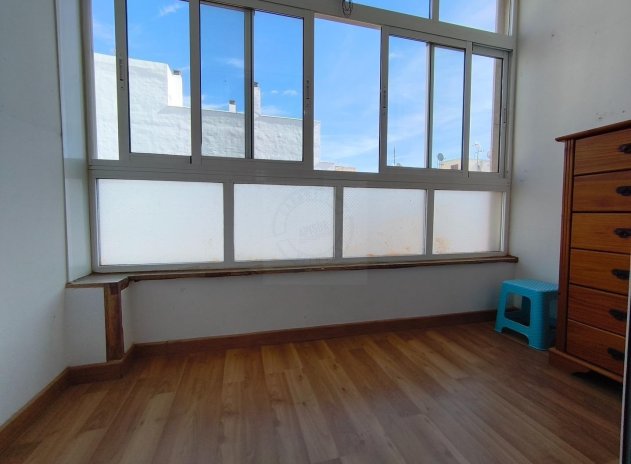 Resale - Apartment / Flat * - Torrevieja *