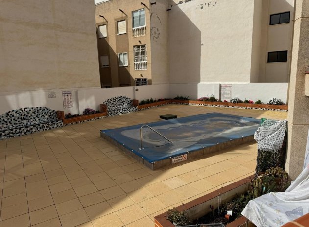 Resale - Apartment / Flat * - Torrevieja *