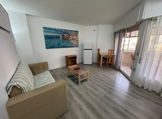 Resale - Apartment / Flat * - Torrevieja *