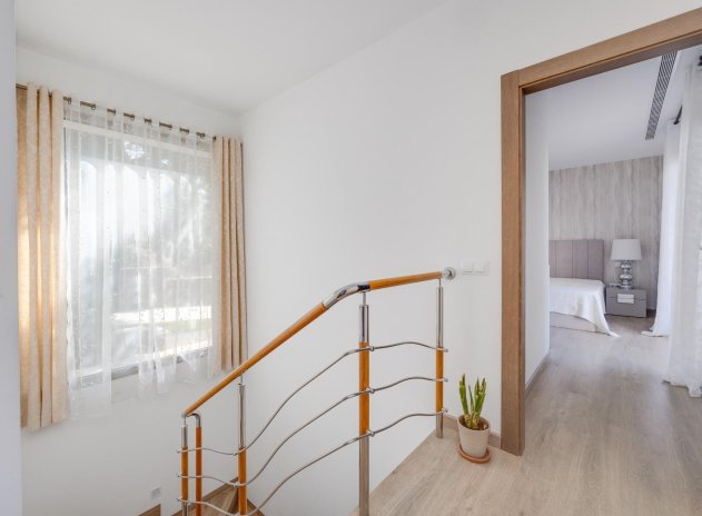 Reventa - Apartamento / Piso - San Miguel de Salinas
