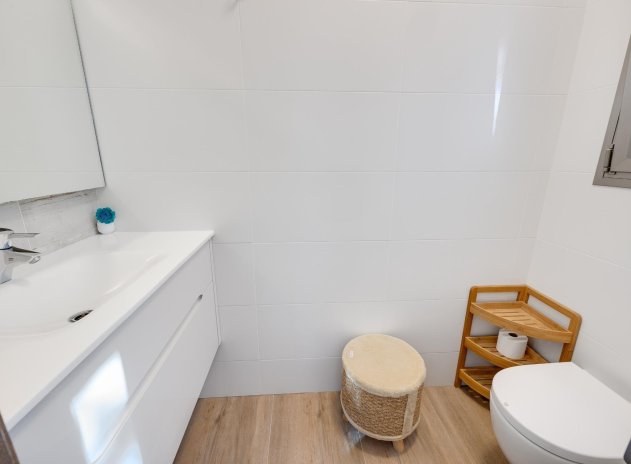 Reventa - Apartamento / Piso - San Miguel de Salinas