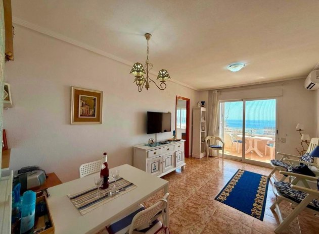 Resale - Apartment / Flat * - Torrevieja *