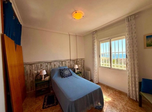 Resale - Apartment / Flat * - Torrevieja *