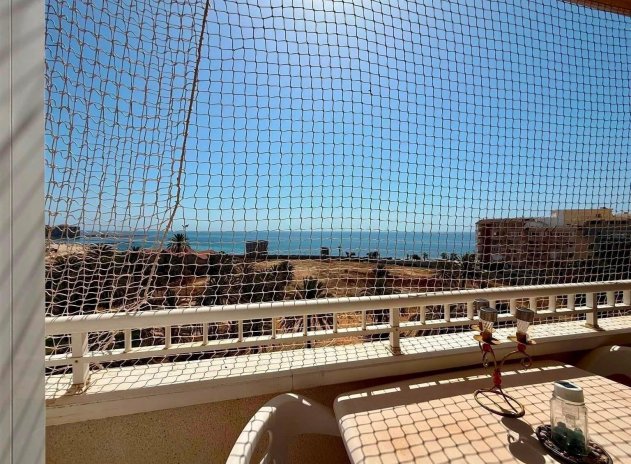 Resale - Apartment / Flat * - Torrevieja *