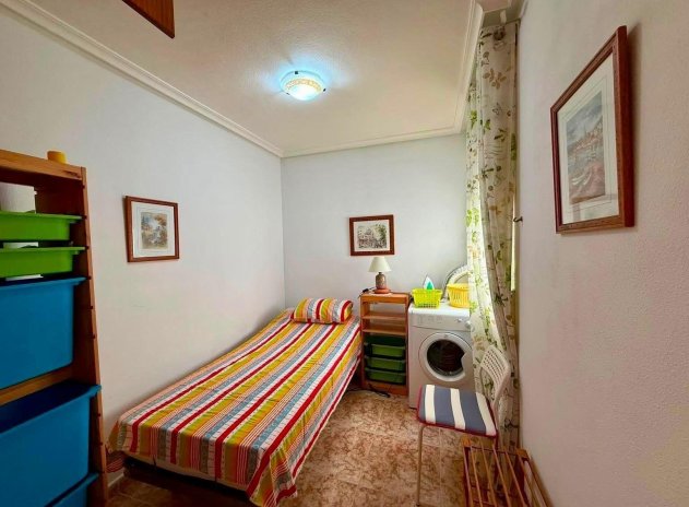 Resale - Apartment / Flat * - Torrevieja *