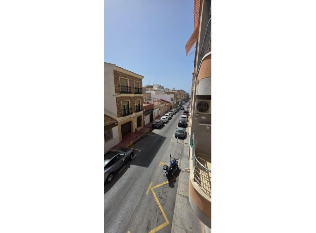 Resale - Apartment / Flat * - Torrevieja *