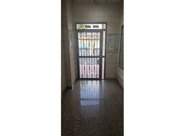 Resale - Apartment / Flat * - Torrevieja *