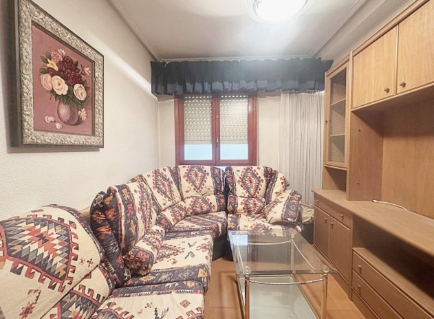 Resale - Apartment / Flat * - Torrevieja *