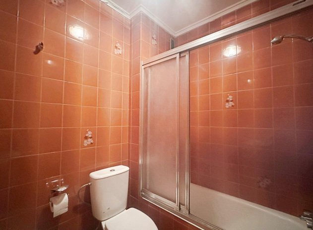 Resale - Apartment / Flat * - Torrevieja *