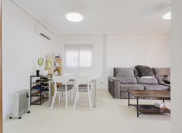 Herverkoop - Villa - Torrevieja - Aguas Nuevas