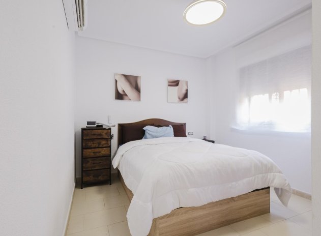 Herverkoop - Villa - Torrevieja - Aguas Nuevas