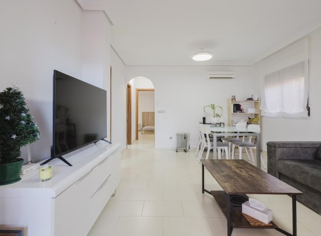 Herverkoop - Villa - Torrevieja - Aguas Nuevas