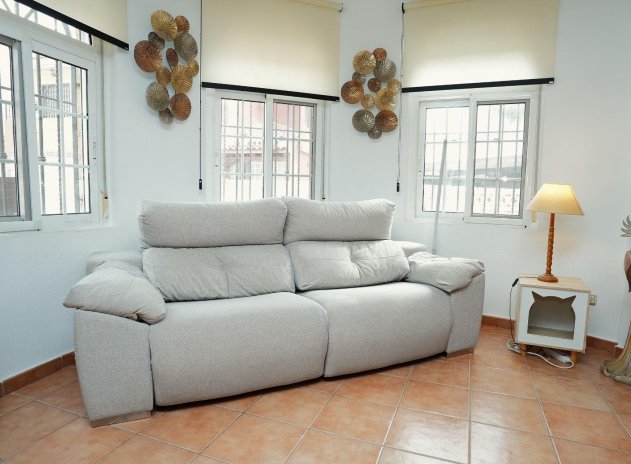 Resale - Villa * - Los Montesinos *