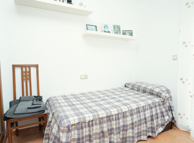 Resale - Villa * - Los Montesinos *