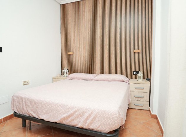 Resale - Villa * - Los Montesinos *