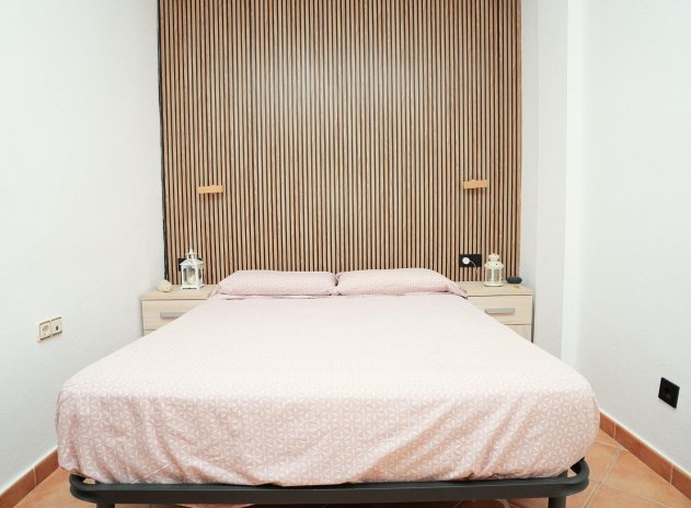 Resale - Villa * - Los Montesinos *