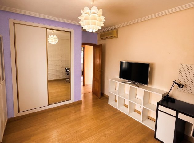 Herverkoop - Villa - Torrevieja - Los Balcones