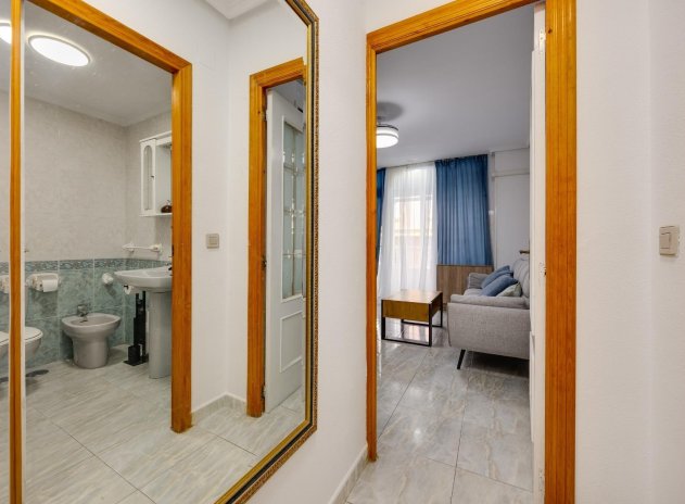 Herverkoop - Appartement - Torrevieja - Playa del Cura