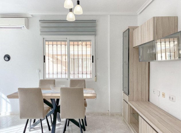 Herverkoop - Villa - Torrevieja