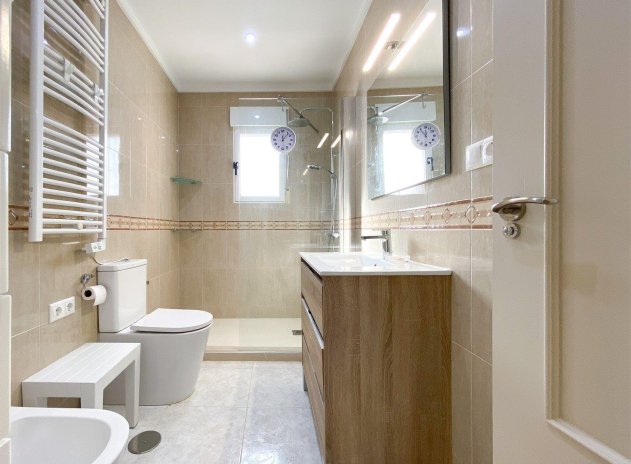 Herverkoop - Villa - Torrevieja