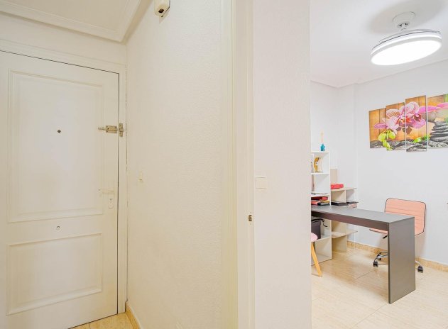 Wiederverkauf - Wohnung - Torrevieja - Parque de las Naciones