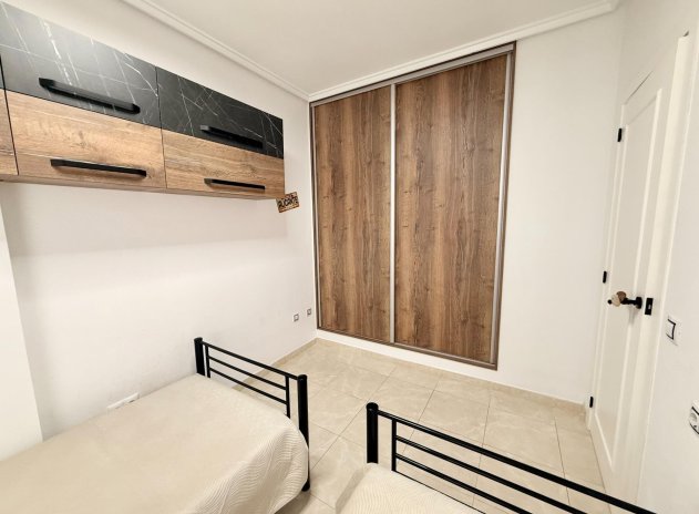 Herverkoop - Appartement - Torrevieja - Playa de los Locos