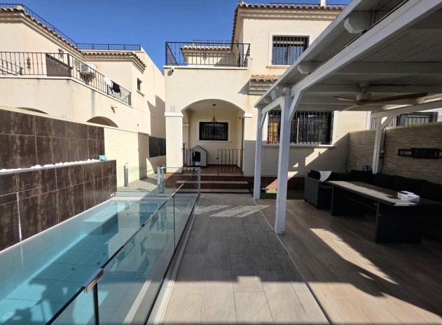 Herverkoop - Villa - Torrevieja - Aguas Nuevas