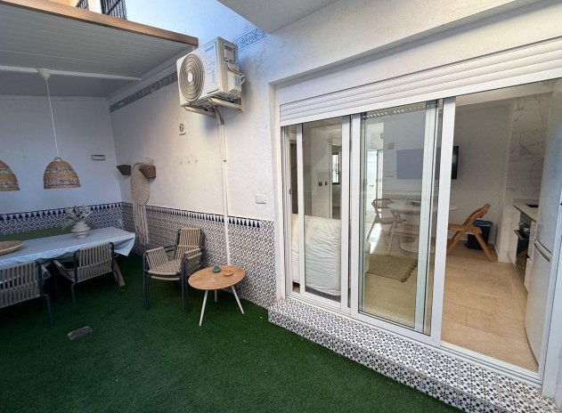 Resale - Apartment / Flat * - Torrevieja * - Miramar - Torre del Moro