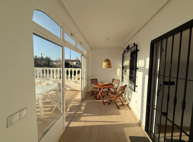 Resale - Apartment / Flat * - Torrevieja * - Miramar - Torre del Moro