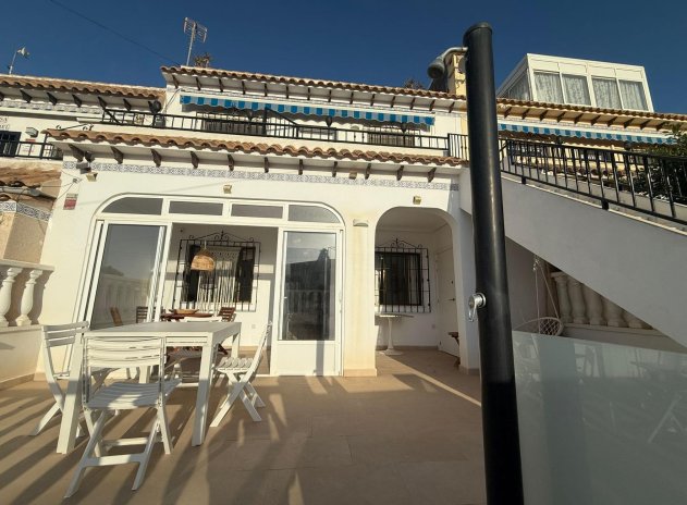 Resale - Apartment / Flat * - Torrevieja * - Miramar - Torre del Moro