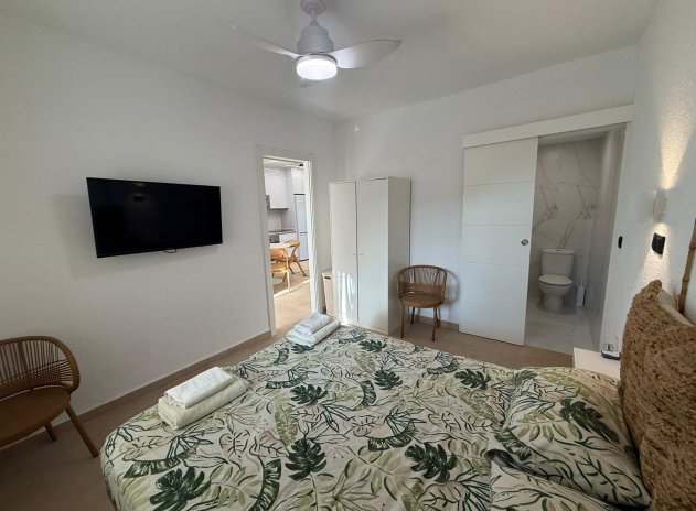 Resale - Apartment / Flat * - Torrevieja * - Miramar - Torre del Moro