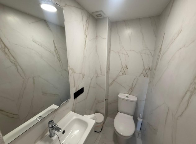 Resale - Apartment / Flat * - Torrevieja * - Miramar - Torre del Moro