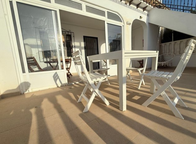 Resale - Apartment / Flat * - Torrevieja * - Miramar - Torre del Moro