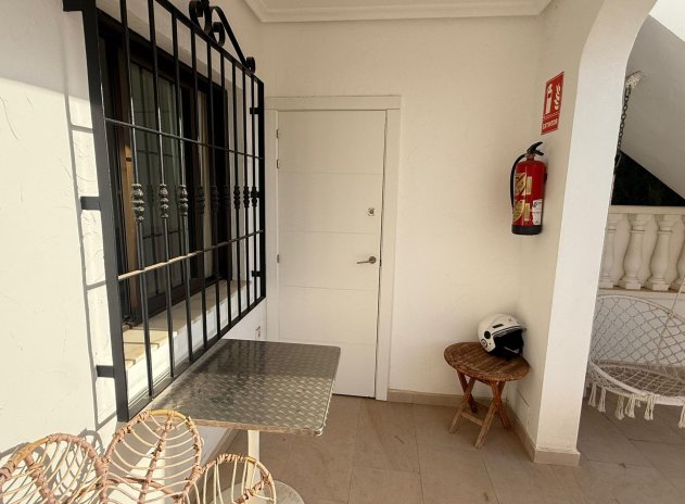 Resale - Apartment / Flat * - Torrevieja * - Miramar - Torre del Moro
