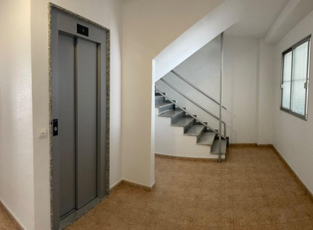 Herverkoop - Appartement - Torrevieja - Acequion