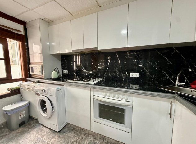 Herverkoop - Appartement - Torrevieja - Playa del Cura