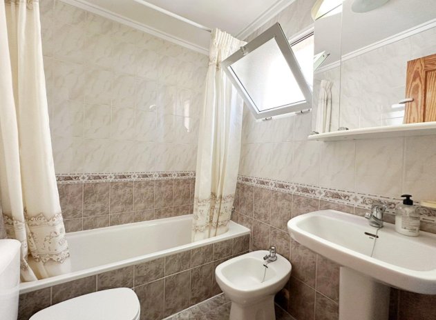 Herverkoop - Appartement - Torrevieja - Playa del Cura