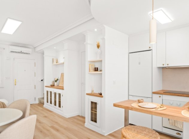 Herverkoop - Rijwoning - Orihuela Costa - Las Filipinas