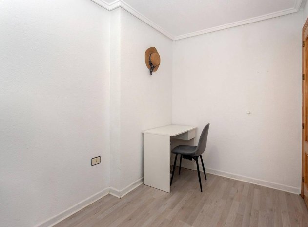 Herverkoop - Appartement - Torrevieja - Playa del Cura