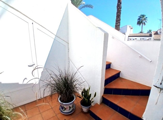 Reventa - Casa adosada - Villamartin - Villamartín