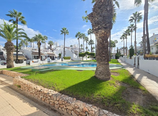 Herverkoop - Rijwoning - Villamartin - Los Dolses