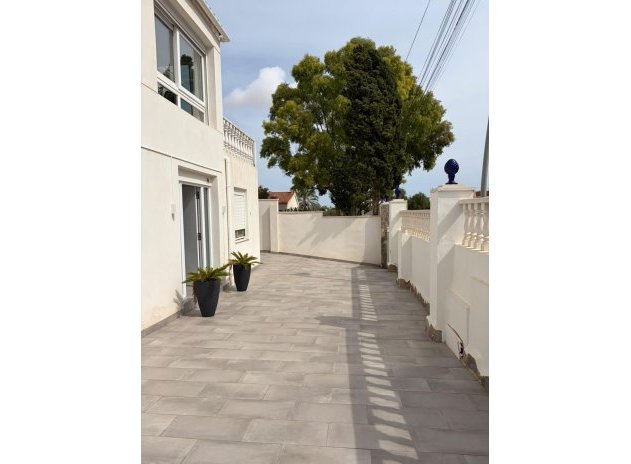 Herverkoop - Villa - Torrevieja - Los Balcones