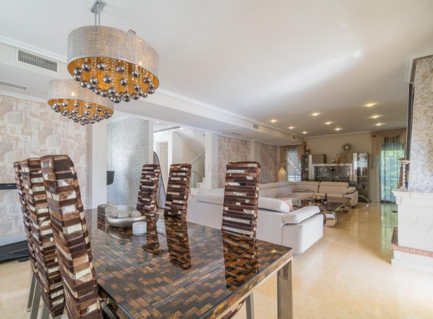 Herverkoop - Villa - Torrevieja - La Mata